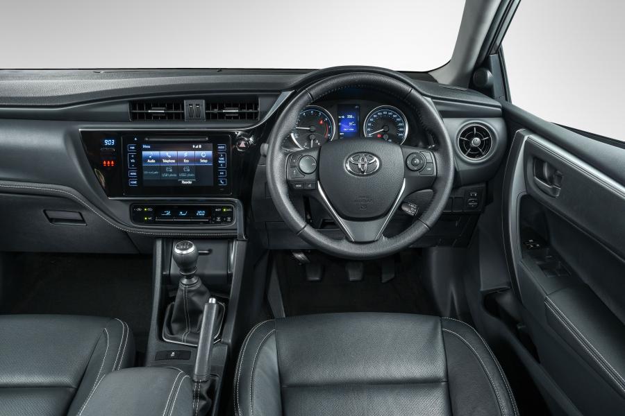 Торпедо Toyota Corolla 2017 года  (ZA) (фото 23 из 23)